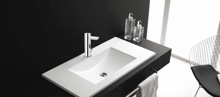 Integrated Touchless Bathroom Faucet
